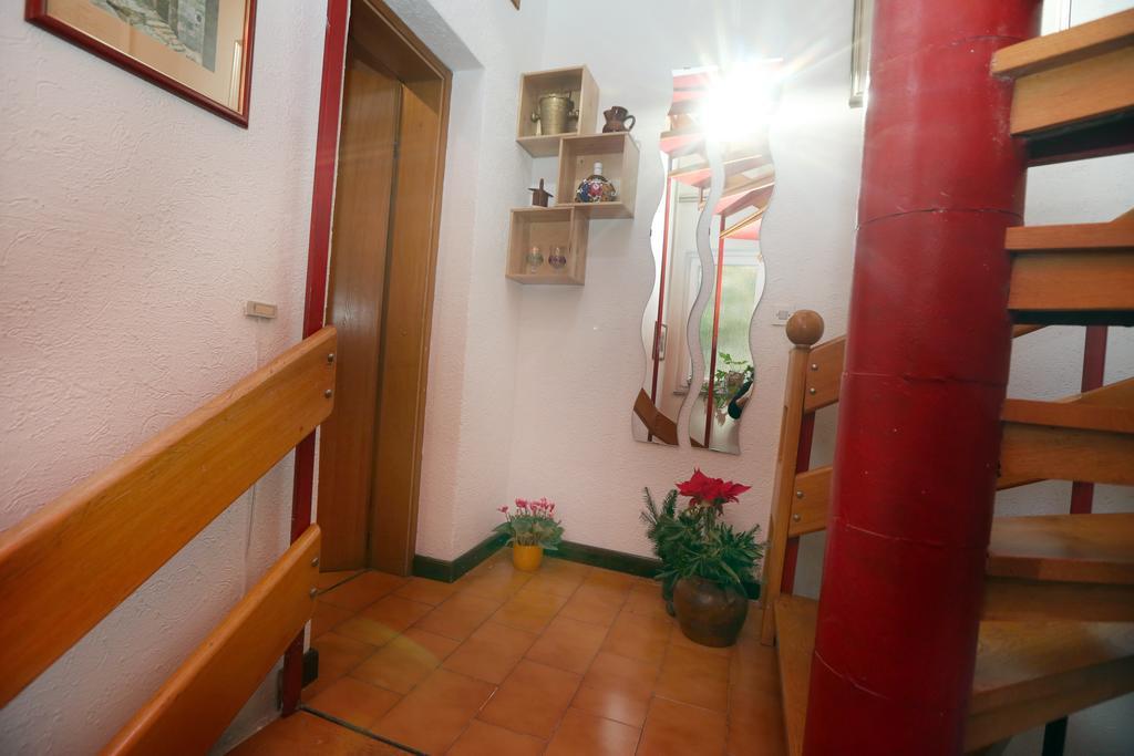 Moonshine Apartment With Magnificent View 시베니크 객실 사진